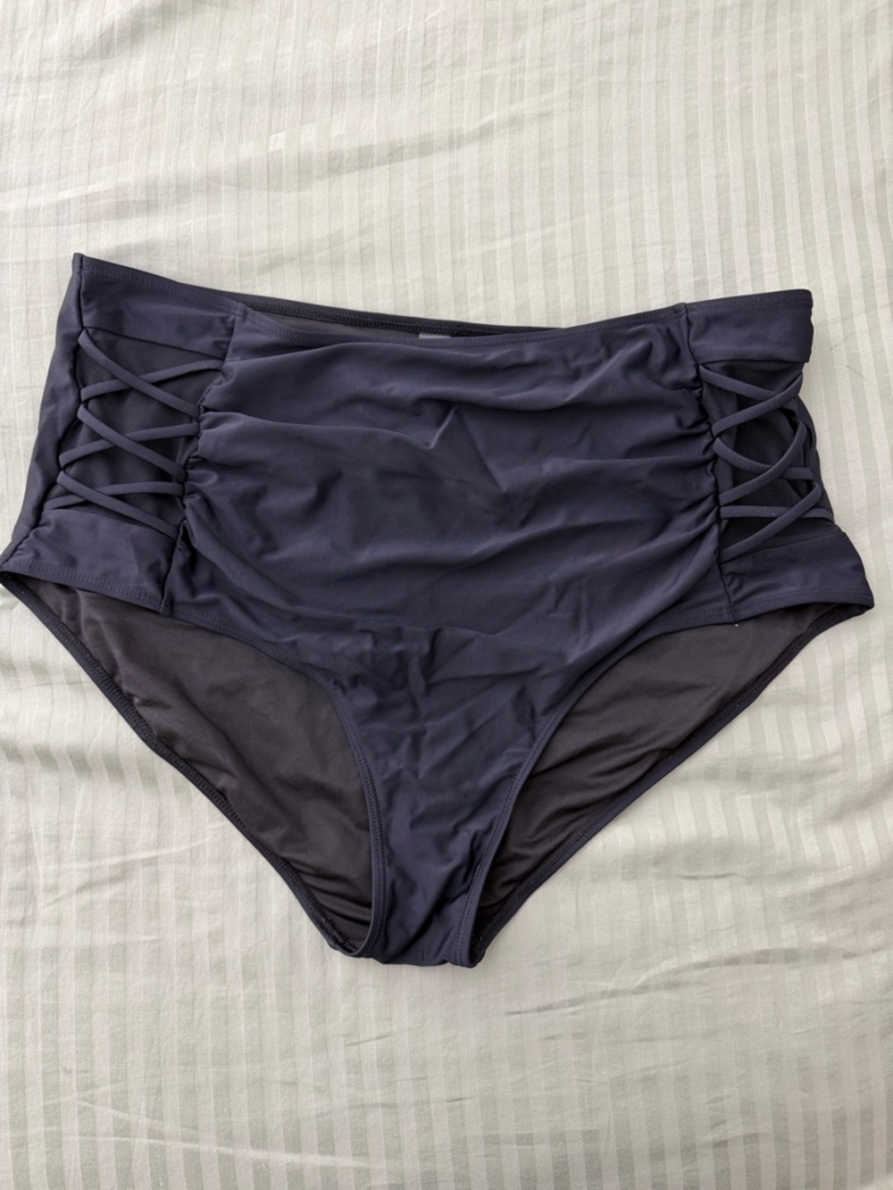High-Waist Swim Bottoms- side detail